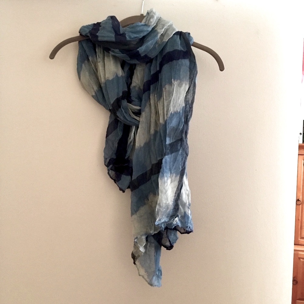 Blue scarf.